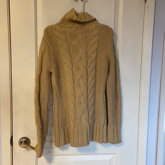 Costa Blanca Knit Shacket - Picture 6 of 11